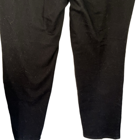 Gloria Vanderbilt Pants, Amanda Style Jean SZ 16W, W 20”, L 41", IN 28", (JT1) - Picture 5 of 7